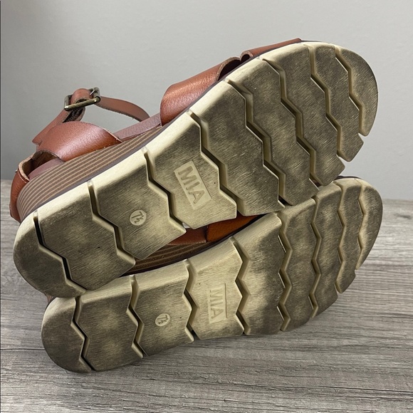 MIA Lauri Cog Wedge Sandals Brown Vegan Leather Size 7.5 Original Box - Picture 9 of 11